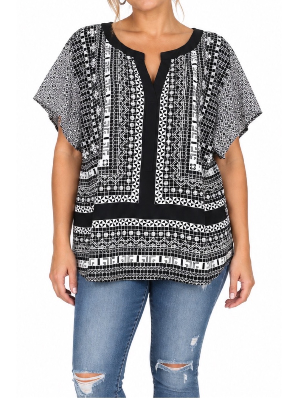 Style & Co Black & White Geometric Print Tunic – Size Large